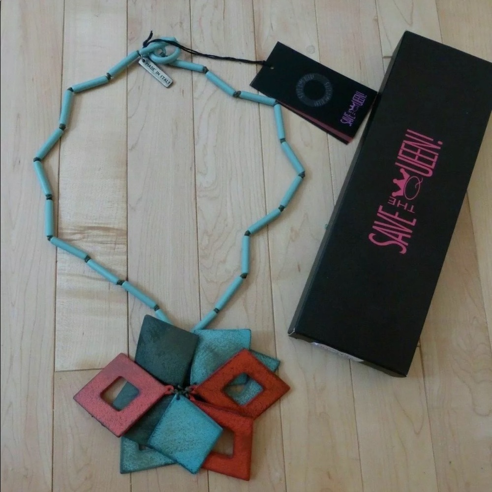 NIB Save the QUEEN dress NECKLACE jewel ITALY $195